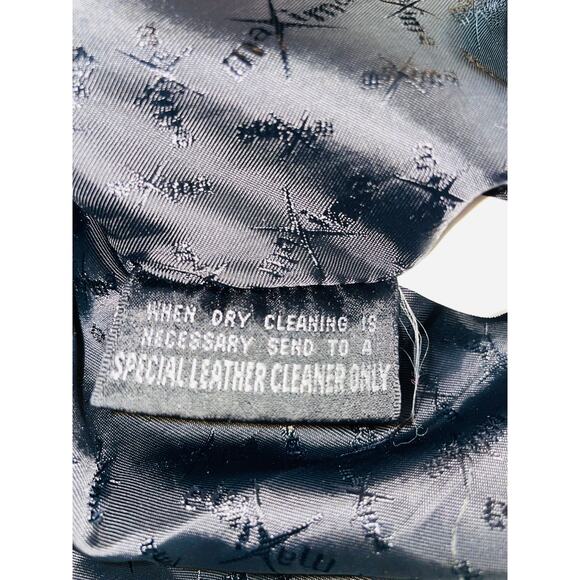 Wilson's Leather Maxima Coat - Women's Size L - Excellent Quality Leather - Picture 10 of 11